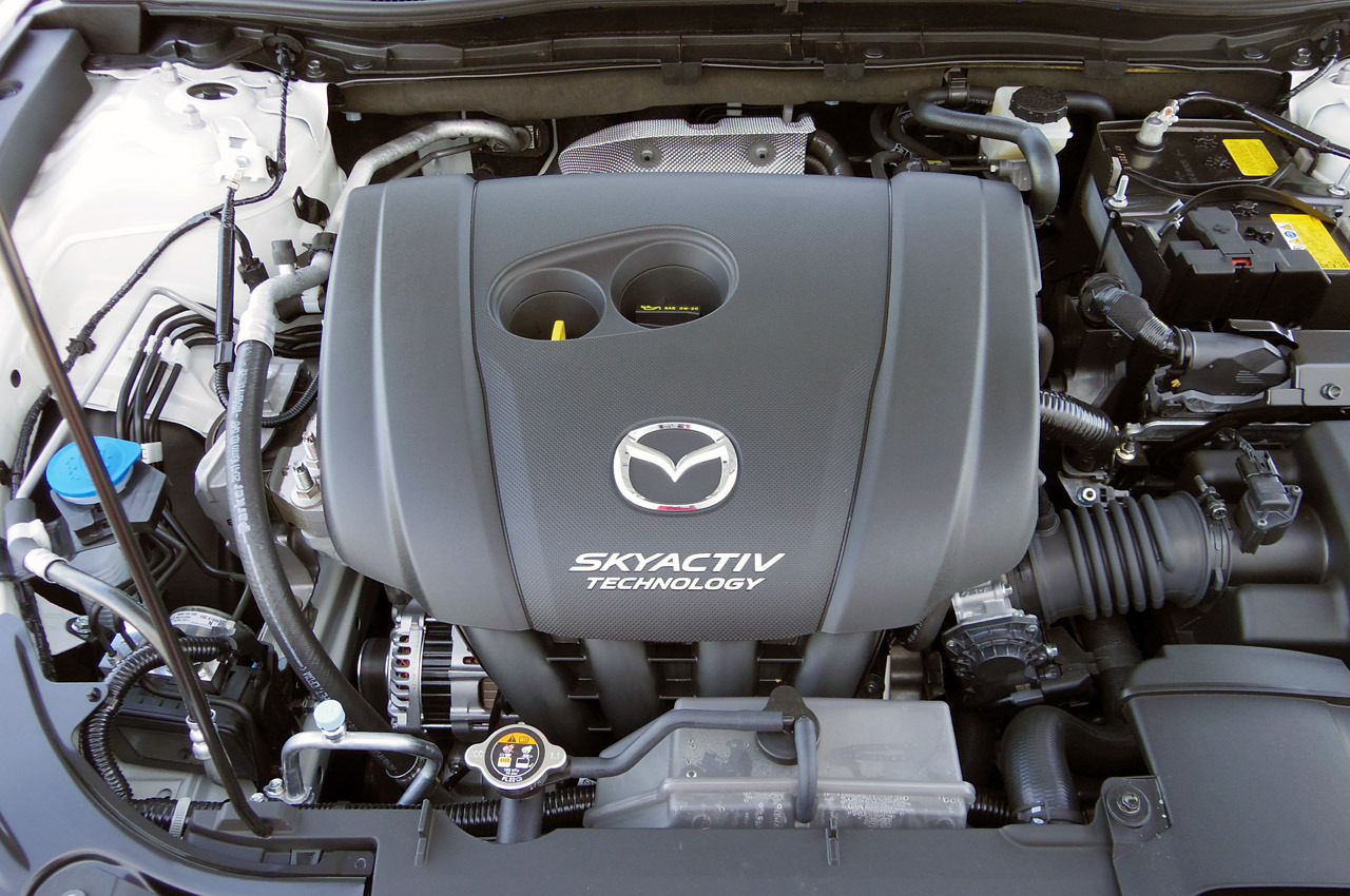 Мазда 3 масло в двигатель 1.6. Мотор Мазда 3 1.6. Двигатель Мазда 3 БМ 1.6. Мазда 3 литра двигатель. Mazda 2005 2.3 двигатель Skyactive.