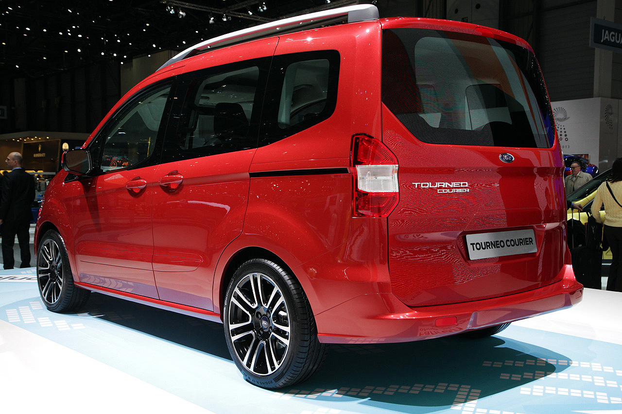 Ford tourneo курьер