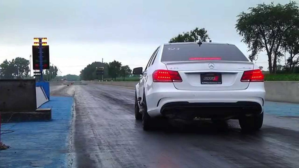 700-beygirlik-alpha-7-mercedes-e63-amg-4matic-video