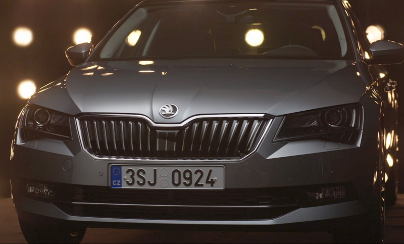 2015 Yeni Kasa Skoda SuperB Casus Kameralara Yakalandı
