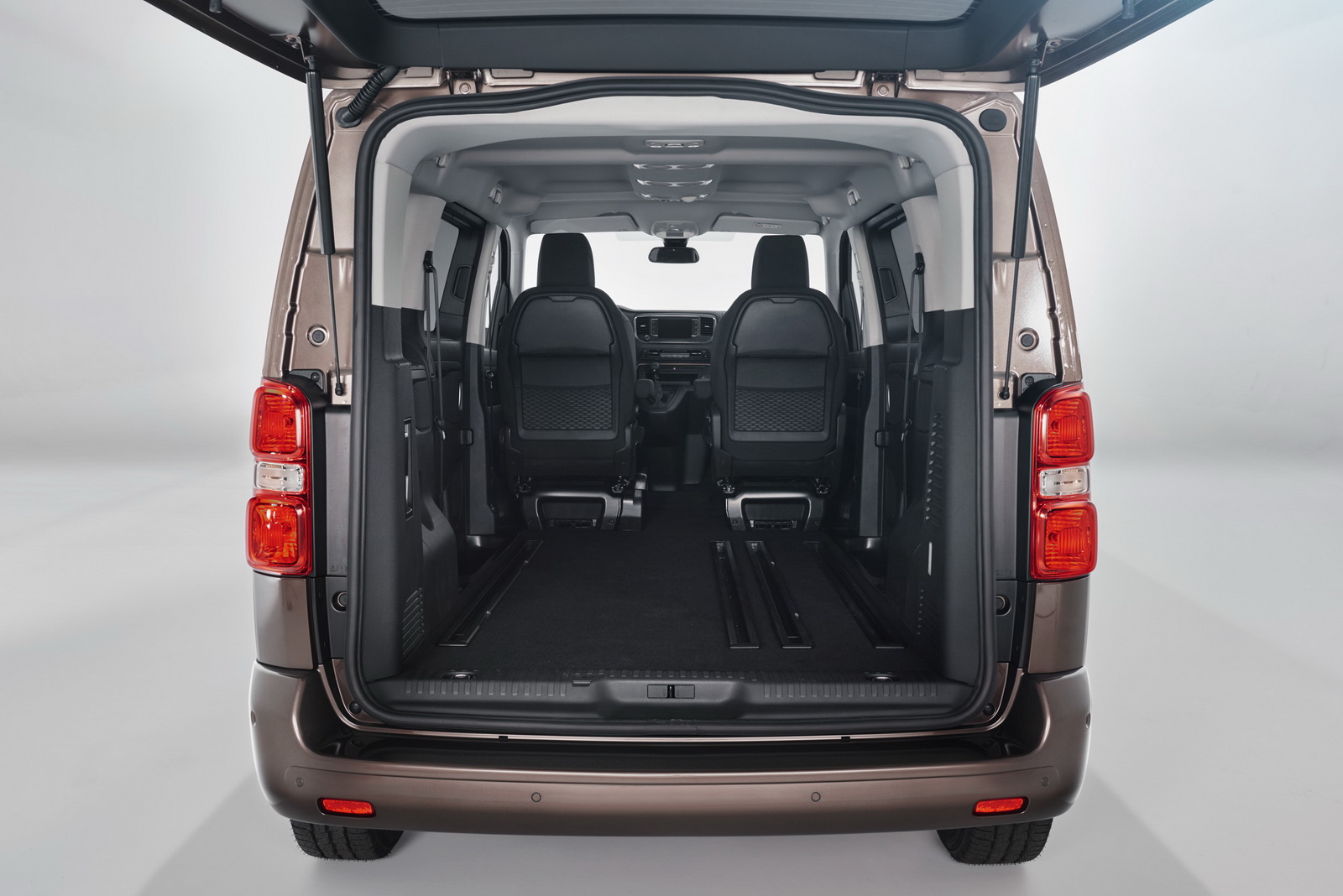 Yeni Toyota Proace Verso - Oto Kokpit