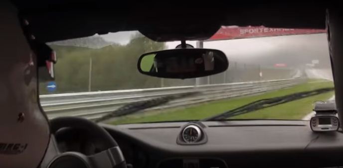 Porsche 997 GT3’ün Kaygan Zeminle İmtihanı