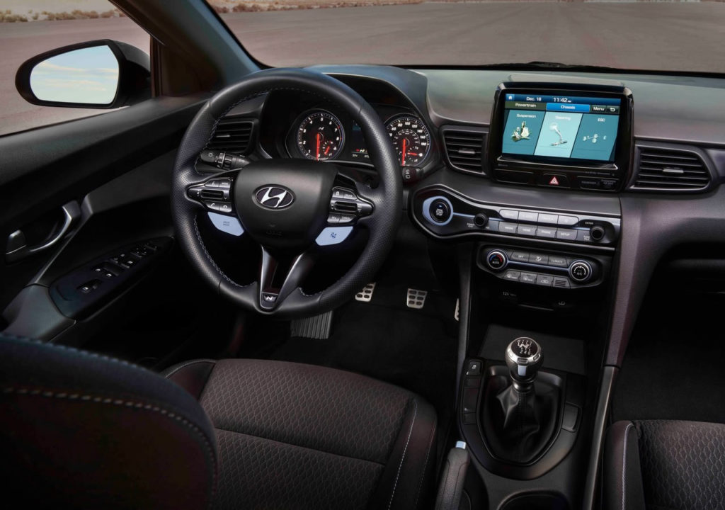 Hyundai veloster салон