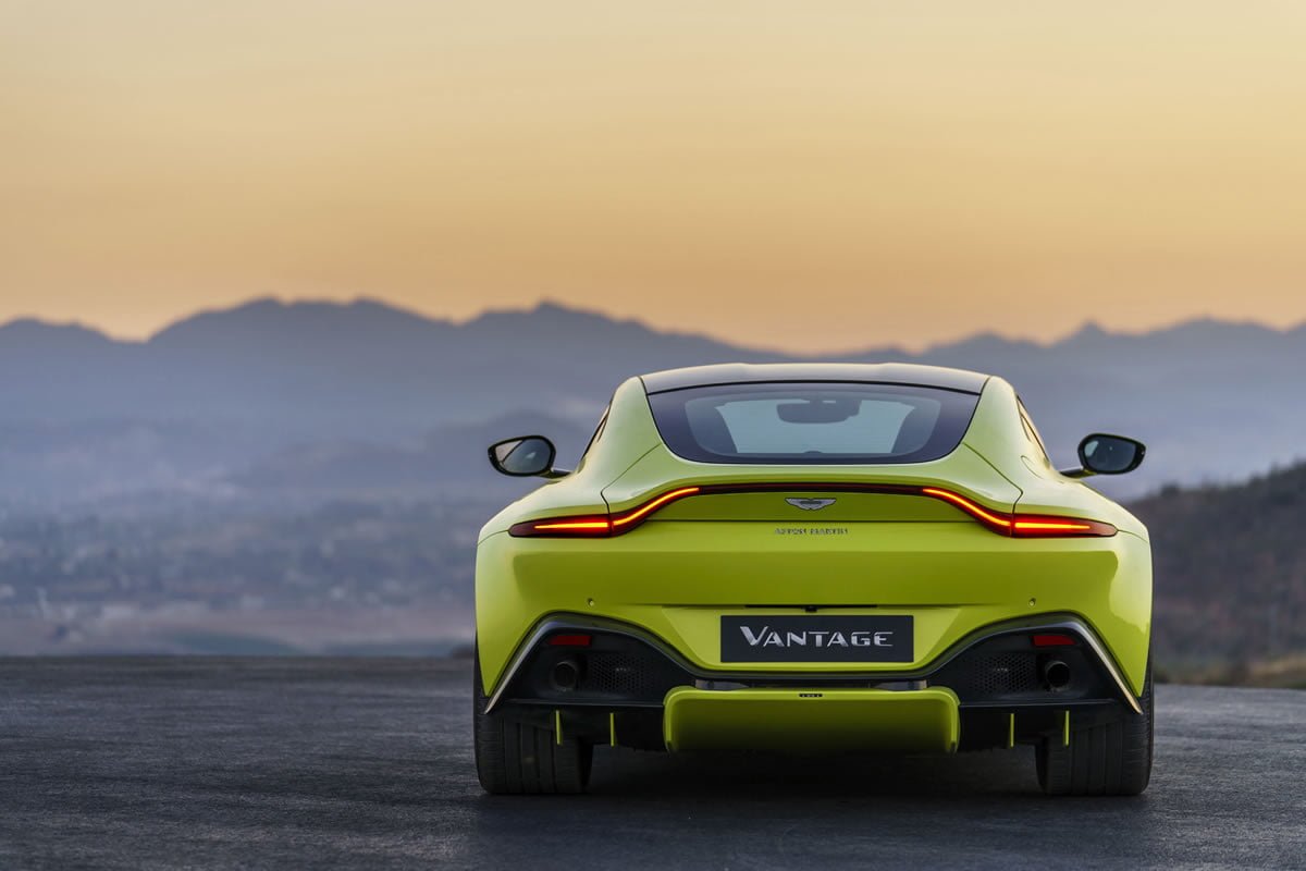 Yeni Aston Martin Vantage Türkiye Fiyatı