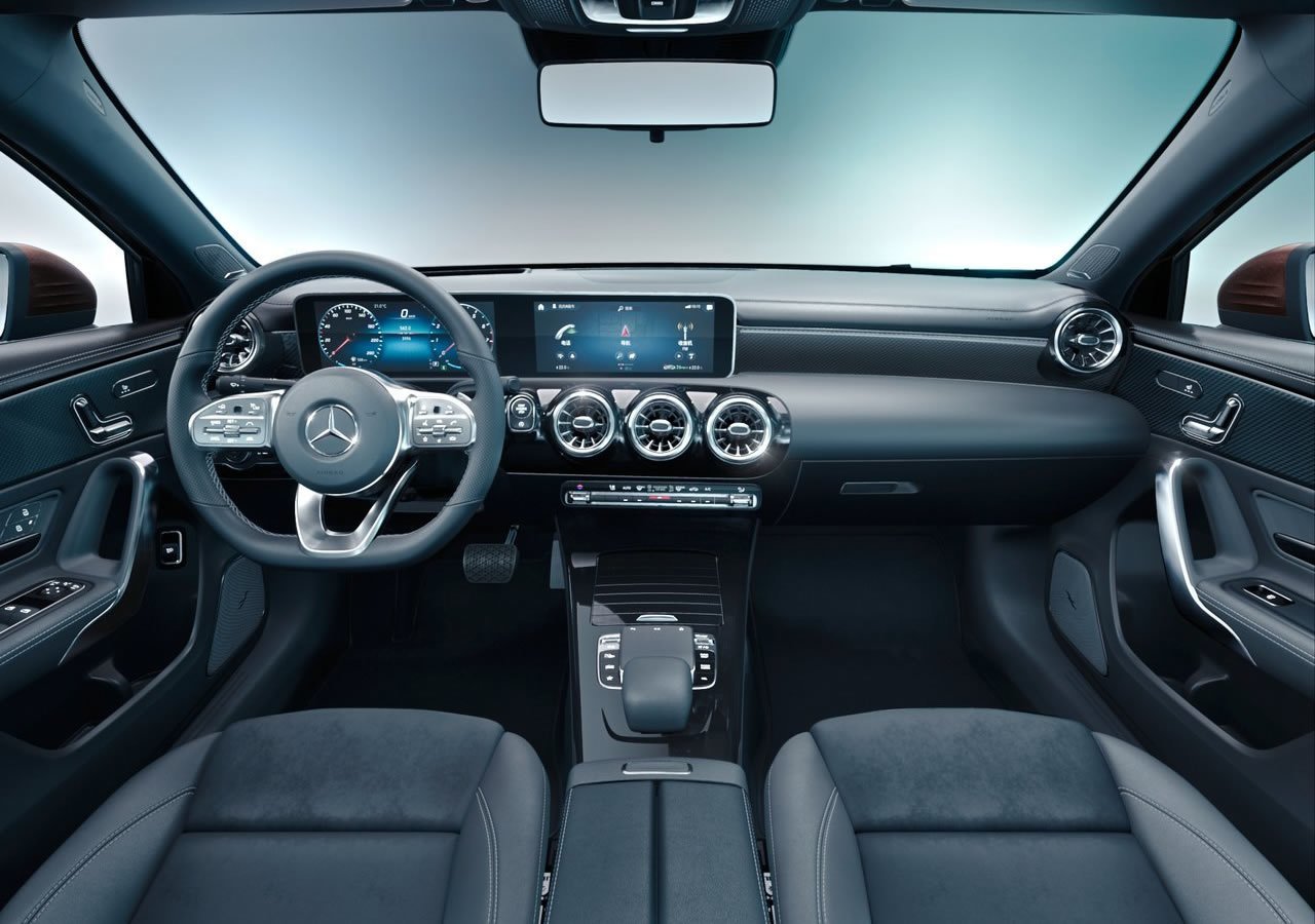 Mercedes-Benz A Serisi Sedan Kokpiti