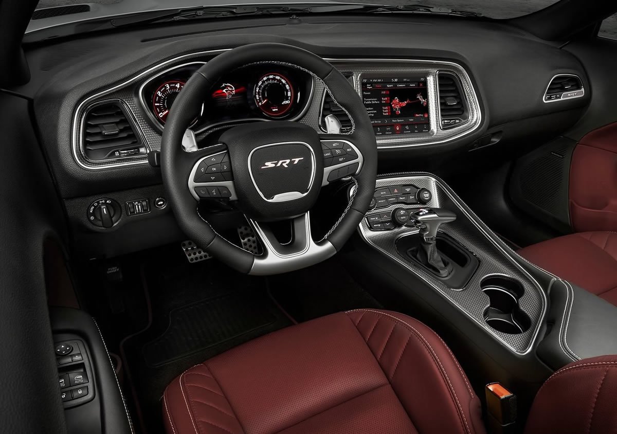 2019 Dodge Challenger SRT Kokpiti