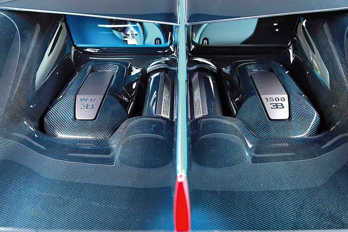 Bugatti divo салон