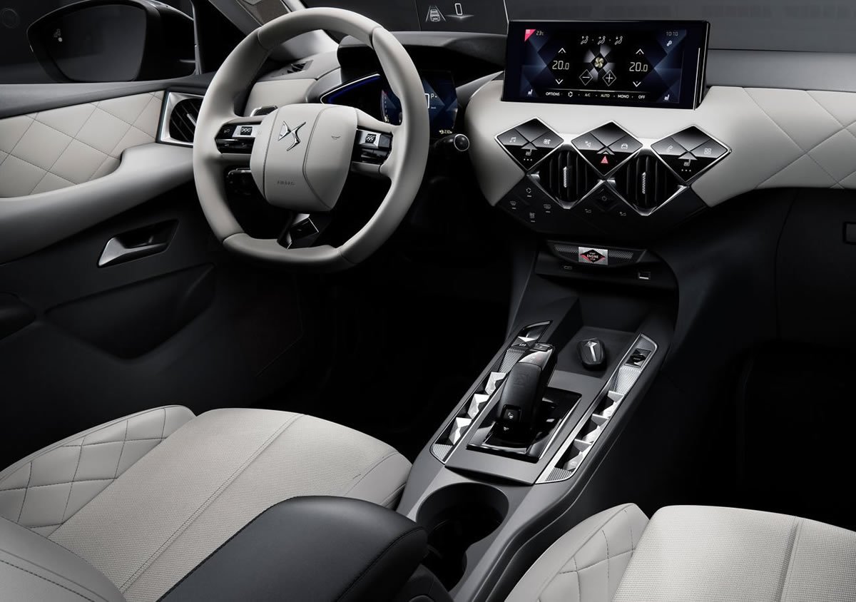Yeni DS 3 Crossback Kokpiti