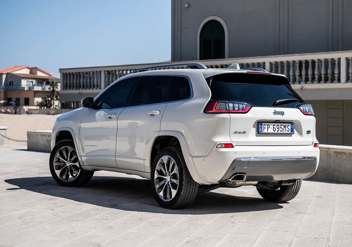 Makyajlı 2019 Jeep Cherokee