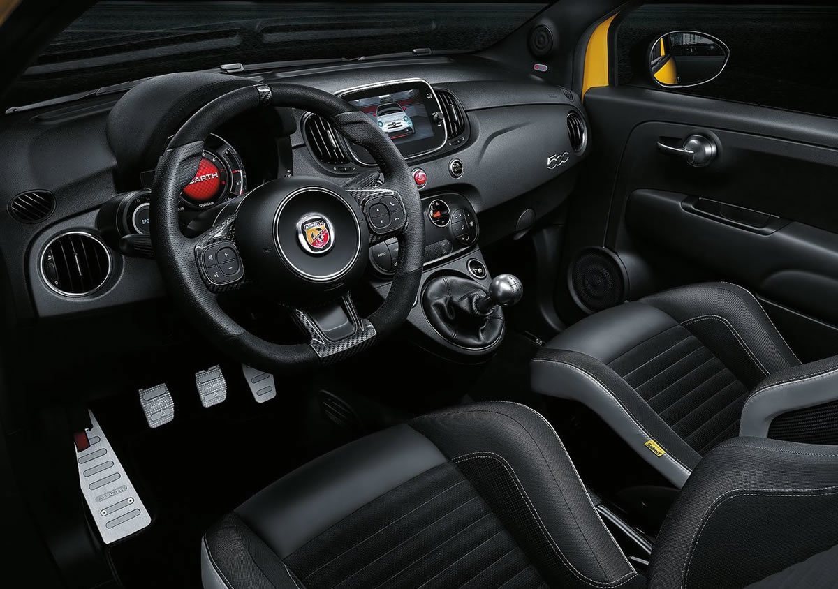 2019 Yeni Fiat 595 Abarth Kokpiti