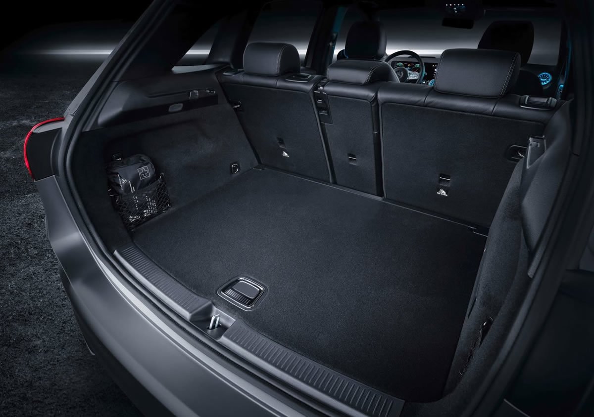2019 Yeni Kasa Mercedes B Serisi Bagaj Alanı