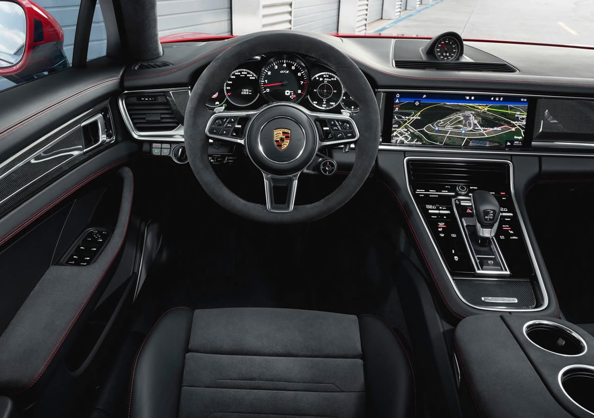 2019 Yeni Porsche Panamera GTS Kokpiti