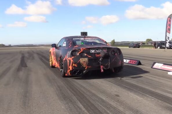 1600 Beygirlik Nissan GT-R, 804 Metreyi 340 km/s ile Geçti