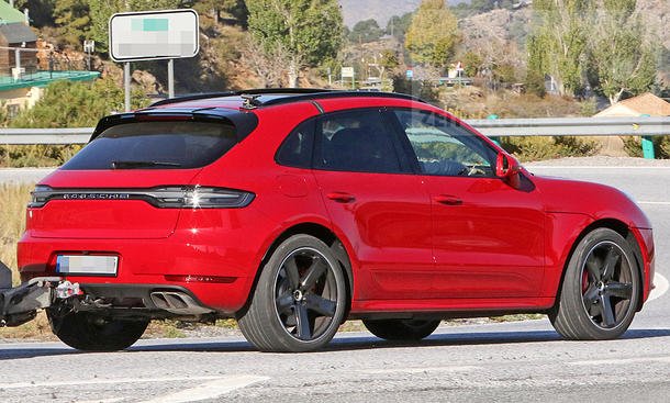 Yeni Porsche Macan Turbo