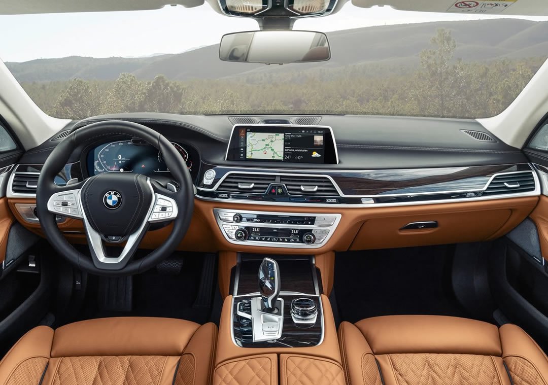 Makyajlı 2020 BMW 7 Serisi Kokpiti