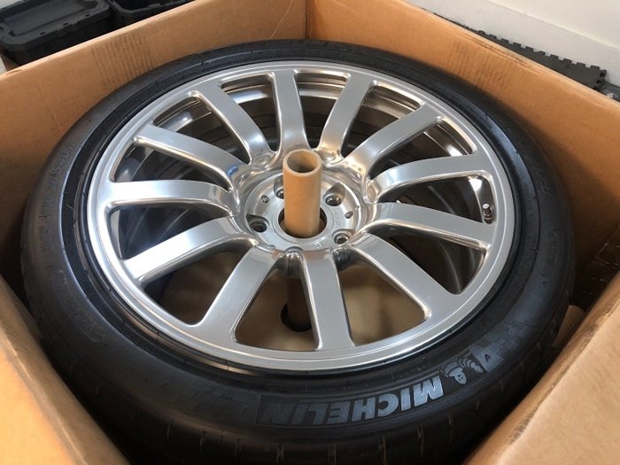 Bugatti Veyron Jantları