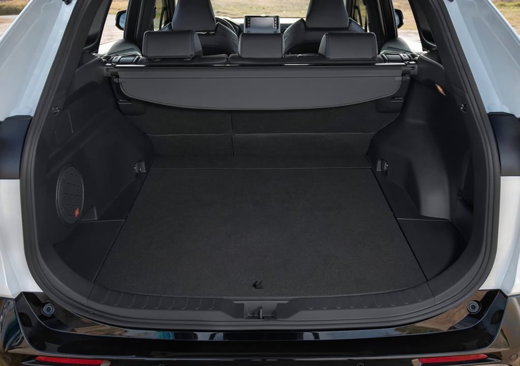 2019 Yeni Toyota RAV4 Hibrit Flame Bagaj Alanı