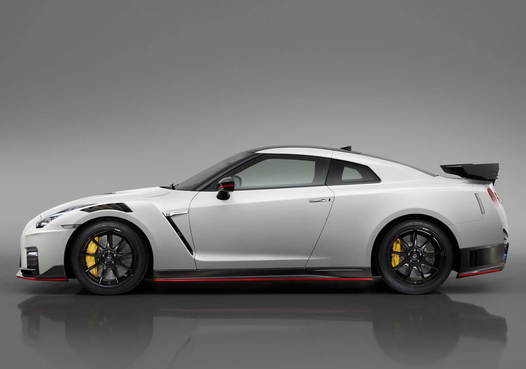 2020 Yeni Nissan GTR Nismo Özellikleri ile Tanıtıldı