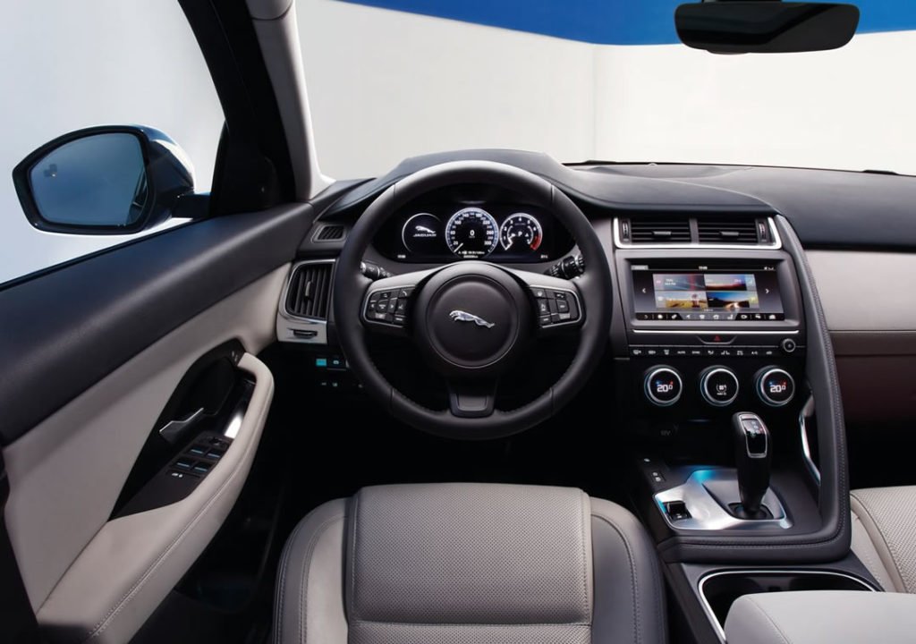 2019 Model Jaguar E-Pace Kokpiti