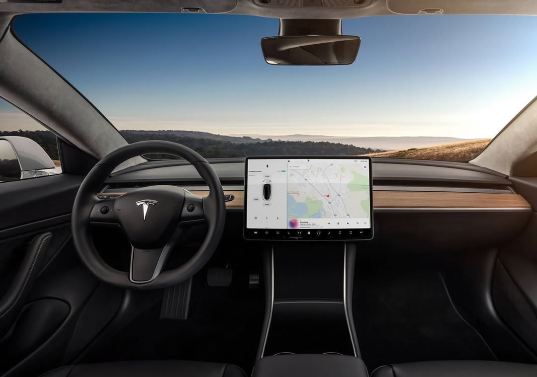 2019 Yeni Tesla Model 3 Kokpiti