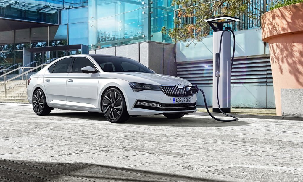 2020 Skoda Superb iV 