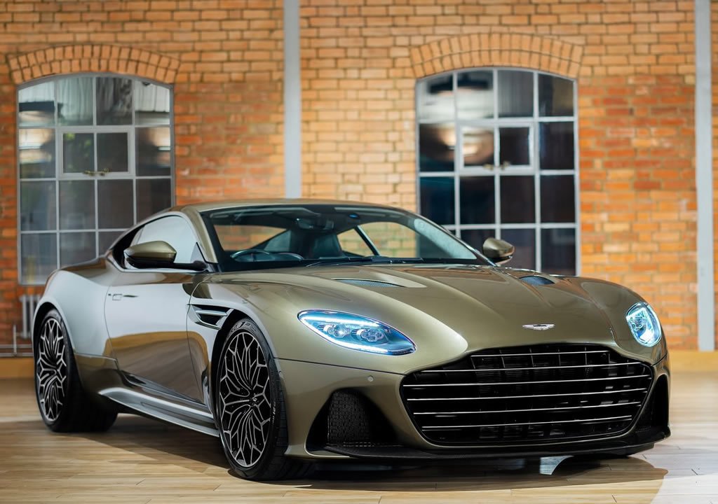 2019 Aston Martin DBS Superleggera OHMSS Edition