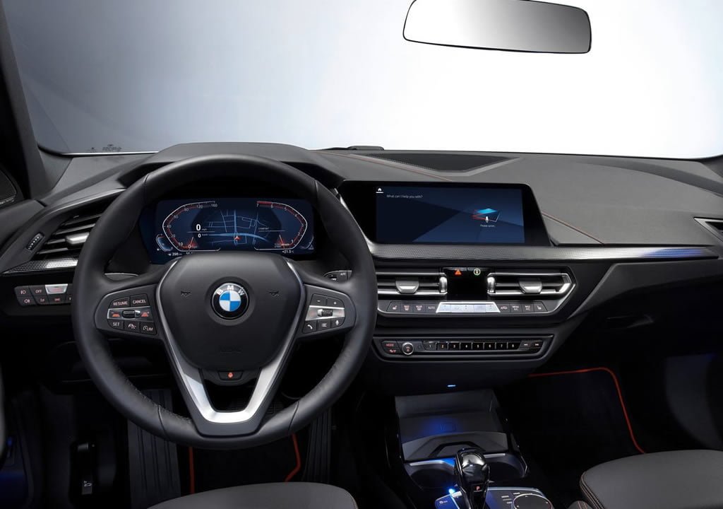 2020 Yeni Kasa BMW 1 Serisi Kokpiti