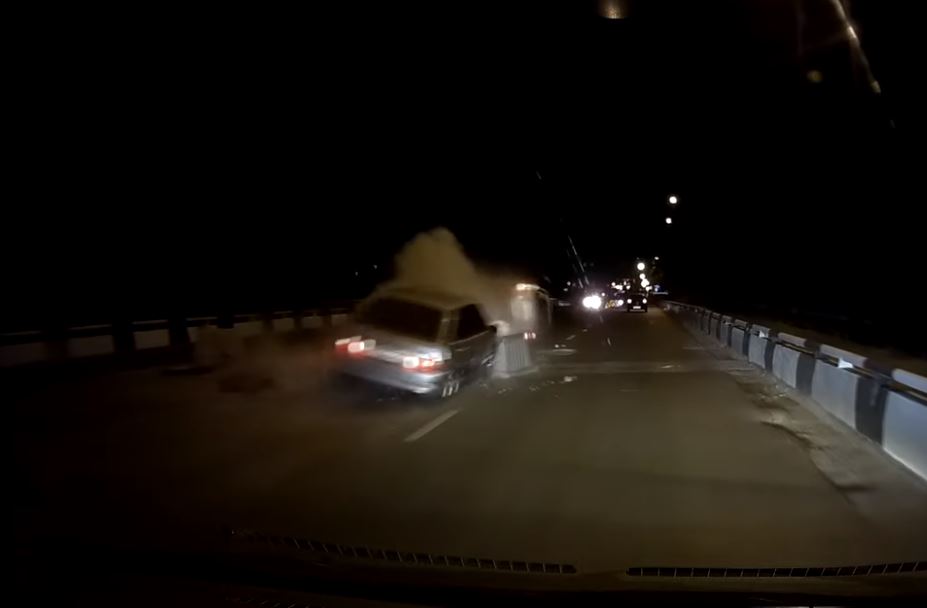 Yol Çalışma İşareti Olmayınca Peş Peşe Kaza Yaşandı