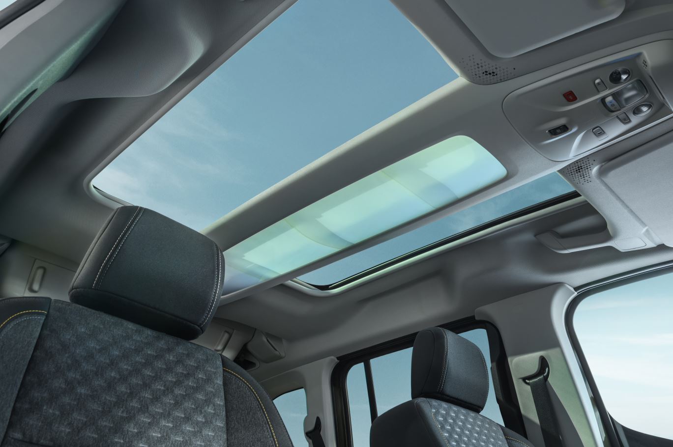 Yeni Peugeot Rifter Donanımları