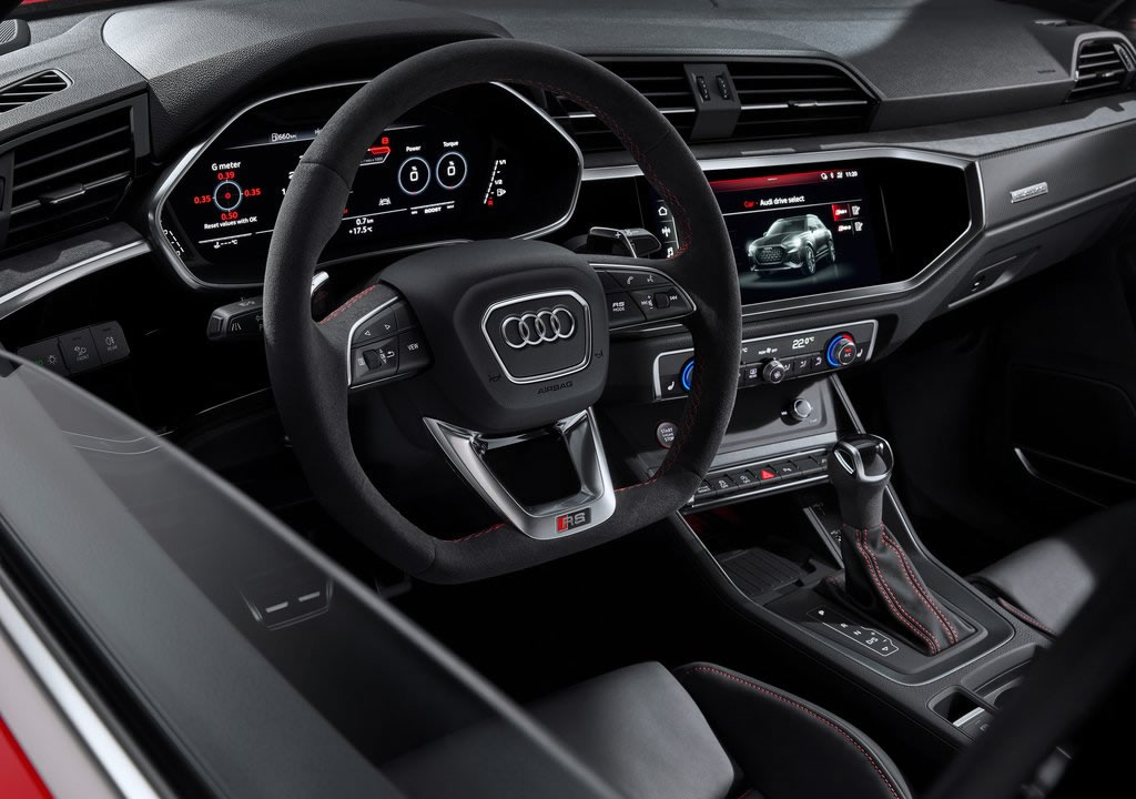 2020 Yeni Audi RS Q3 İçi