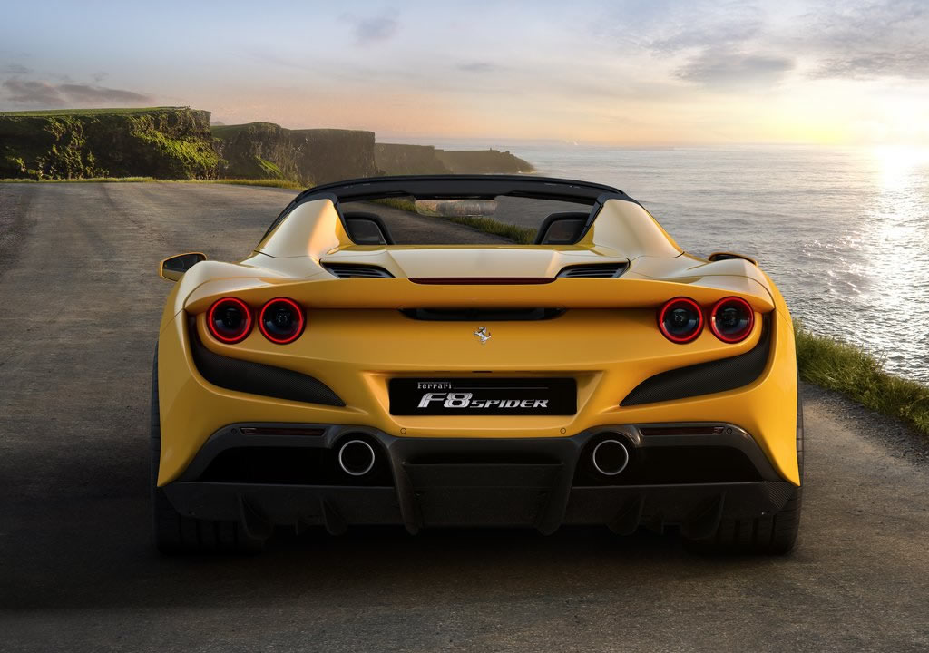 Yeni Ferrari F8 Spider Fotoğrafları