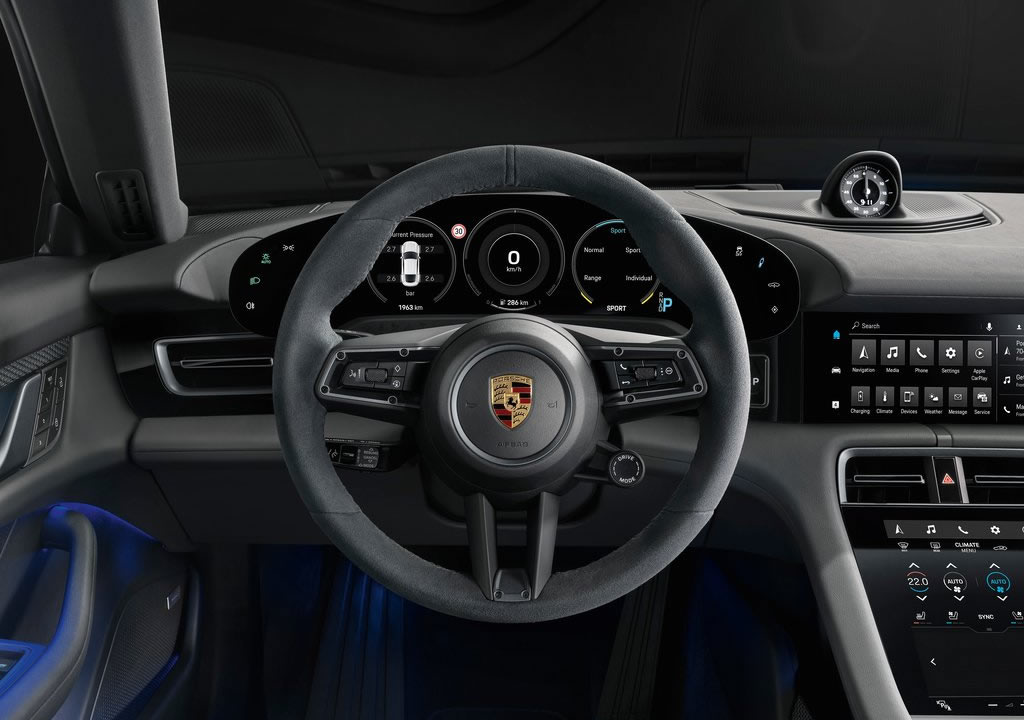 2020 Yeni Porsche Taycan 4S Kokpiti