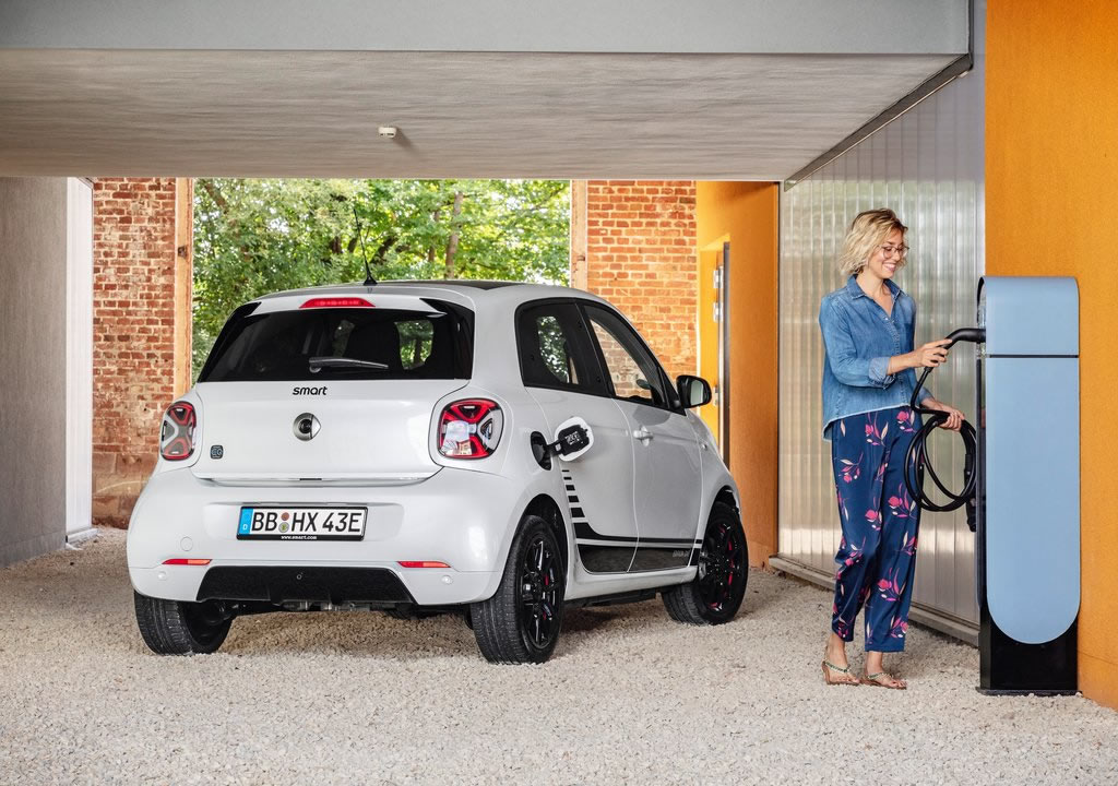 2020 Yeni Smart EQ Forfour Menzili
