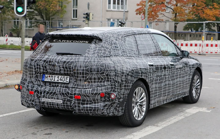 2021 BMW iX5