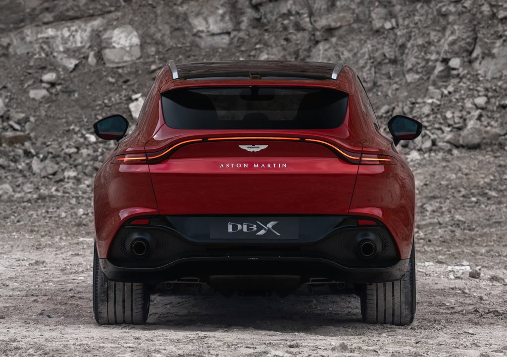 2021 Yeni Aston Martin DBX Türkiye