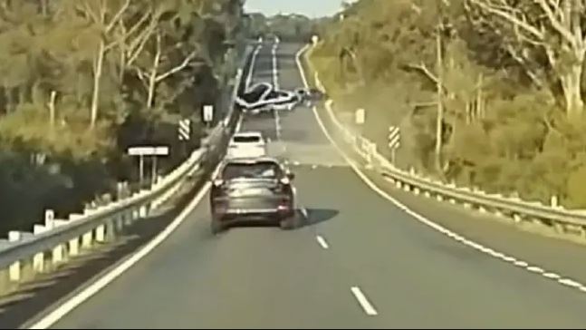 Arkasında Tekne Olan Araç Kontrolden Çıkarsa!
