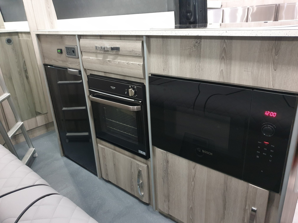 McLaren-Mercedes Sprinter Sports Home Donanımları