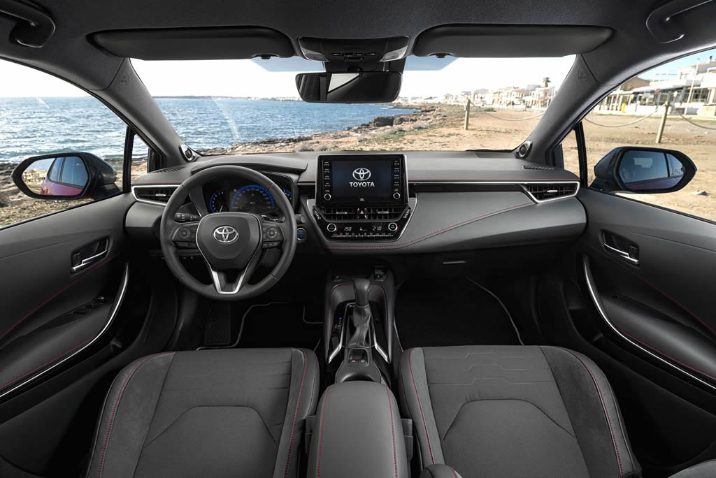 2020 Yeni Kasa Toyota Corolla Hatchback Kokpiti