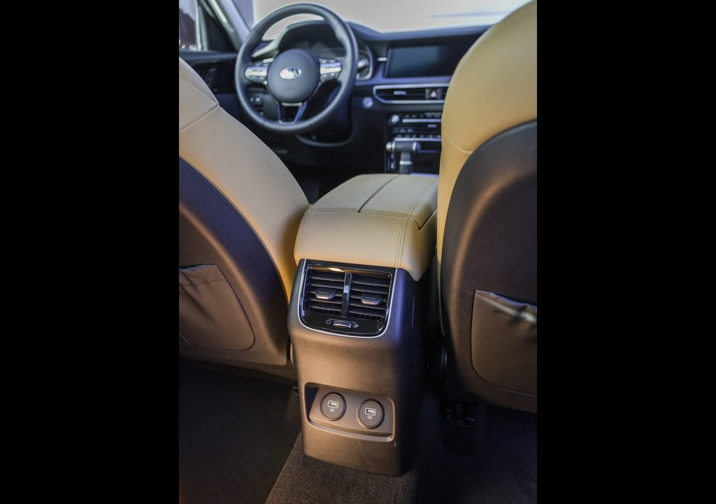 2020 Yeni Kia Cadenza Kokpiti