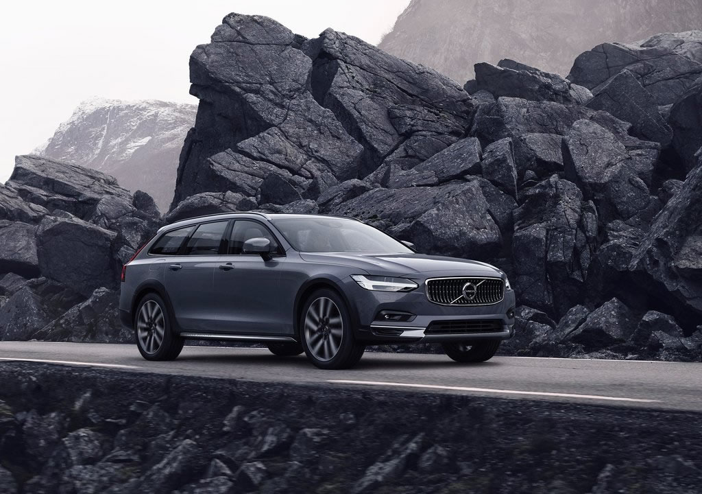 2020 Yeni Volvo V90 Cross Country Türkiye