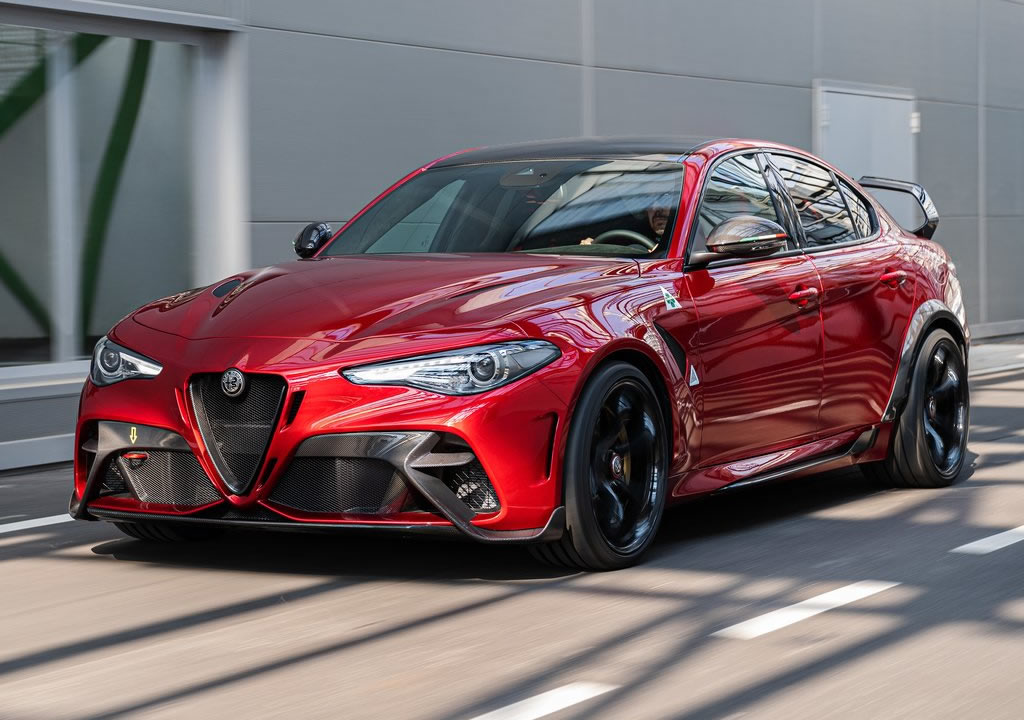 2021 Alfa Romeo Giulia GTA Özellikleri