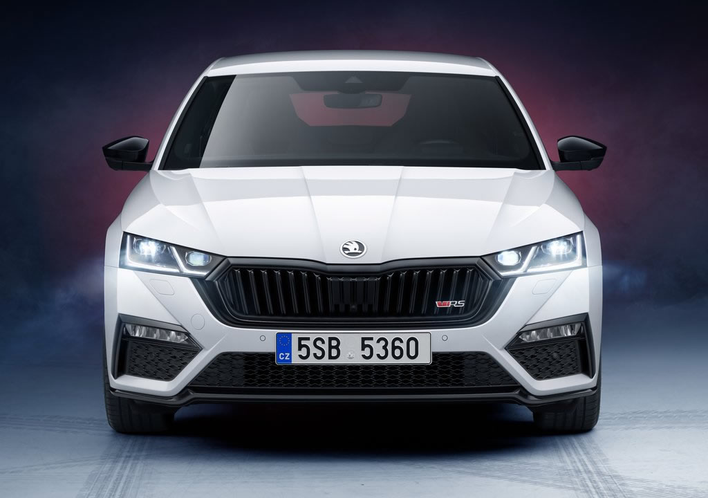 2021 Yeni Skoda Octavia RS iV Kaç Beygir?