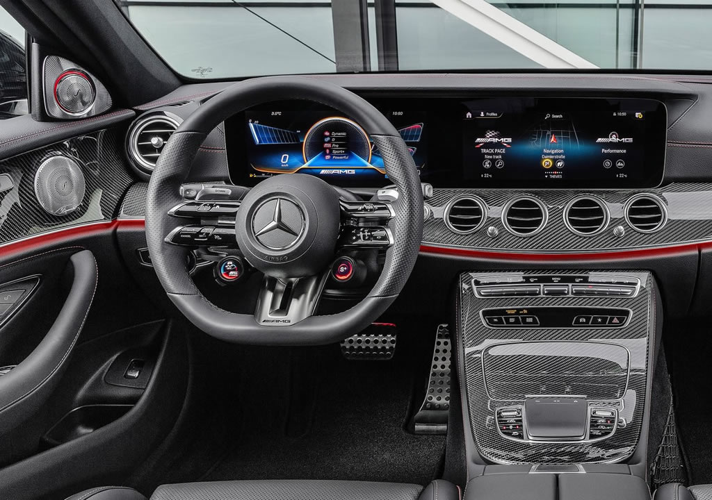 2021 Yeni Mercedes-AMG E53 Kokpiti