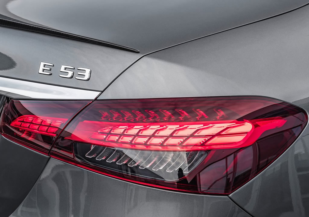 2021 Yeni Mercedes-AMG E53 0-100 km/s