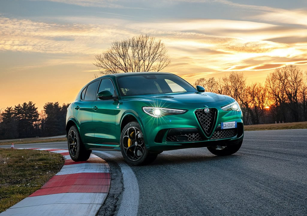 2020 Yeni Alfa Romeo Stelvio Quadrifoglio Özellikleri