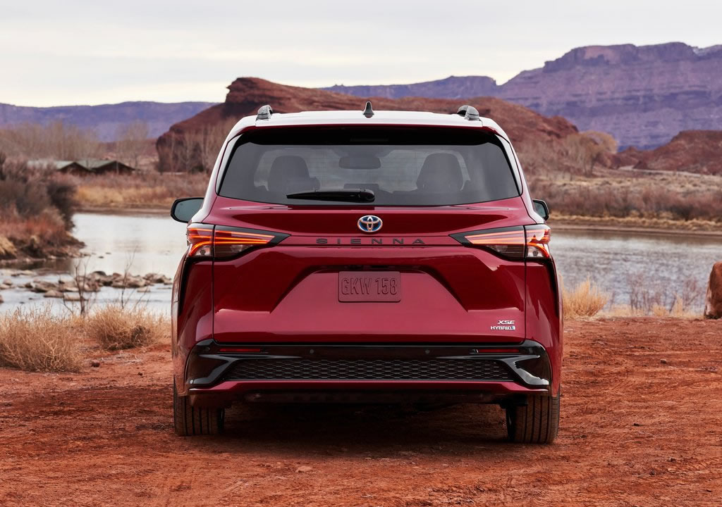 2021 Yeni Toyota Sienna Fotoğrafları