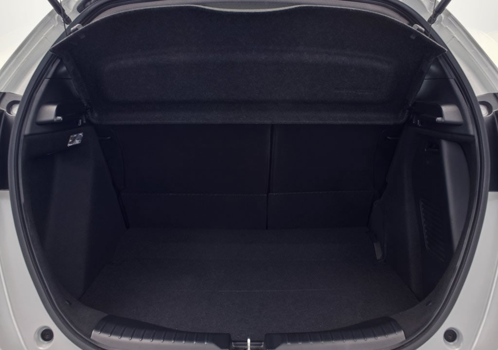 2020 Yeni Kasa Honda Jazz Bagaj Alanı