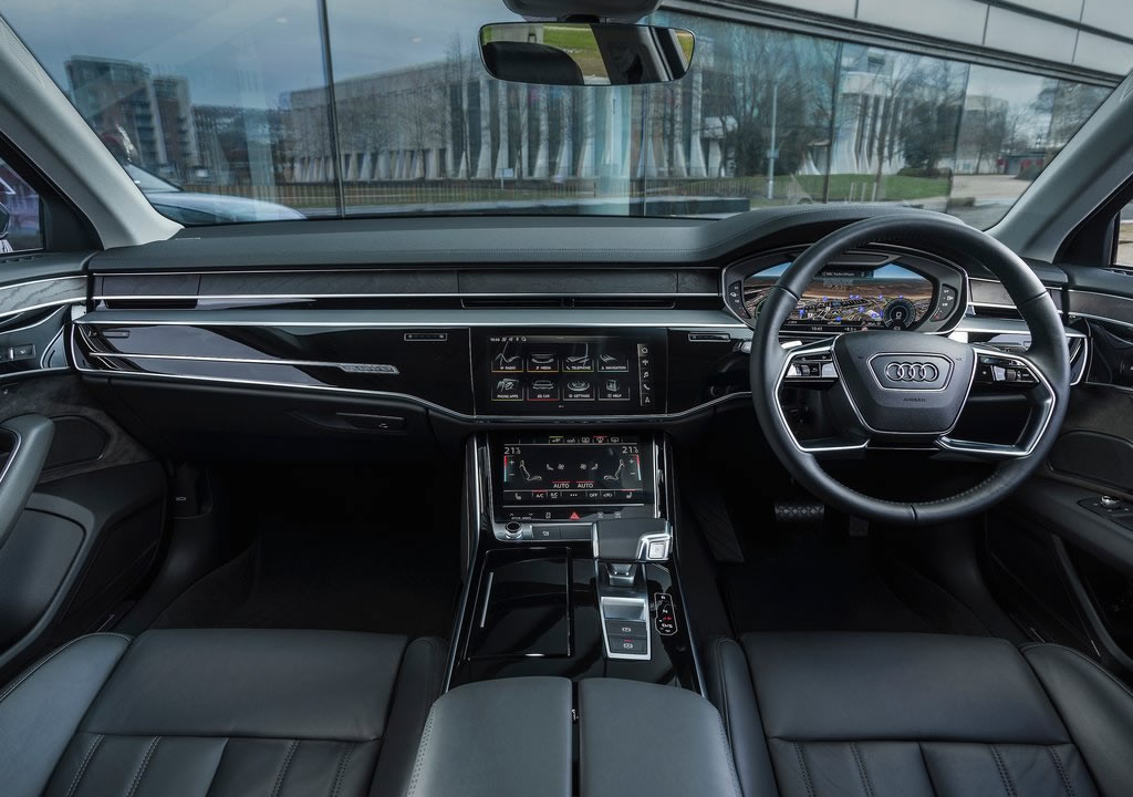 Yeni Audi A8 L 60 TFSI e Kokpiti