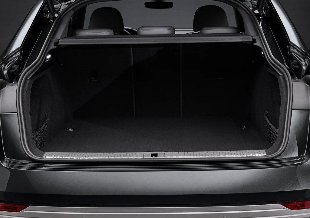 2021 Yeni Audi e-tron S Sportback Bagaj Alanı