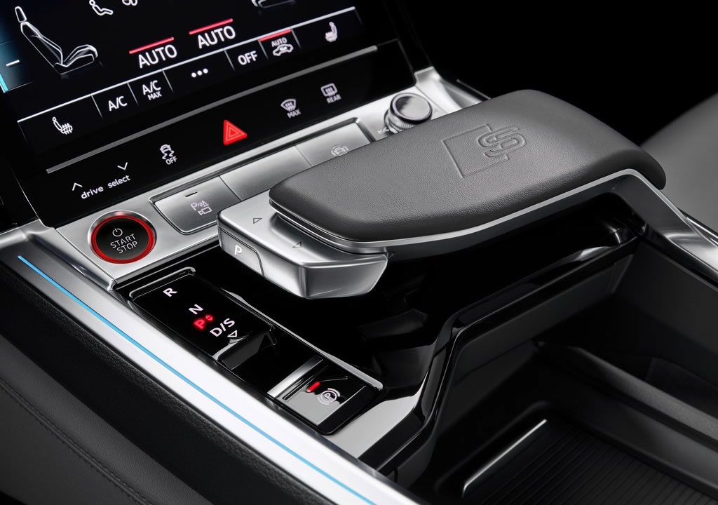 2021 Yeni Audi e-tron S Sportback Fotoğrafları